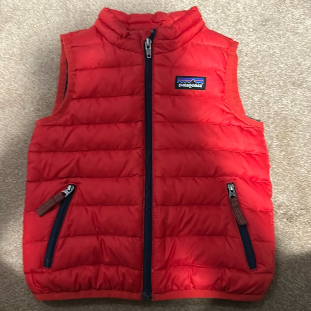 Patagonia 18m red vest duckdown